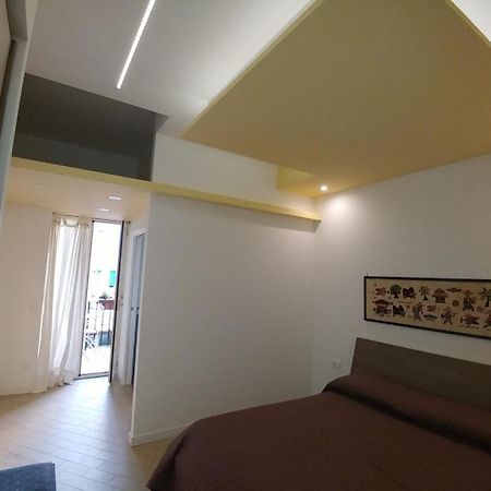 Hotel Kosie - Il Comfort Di Stile Con 2 Bagni Palermo Exterior foto
