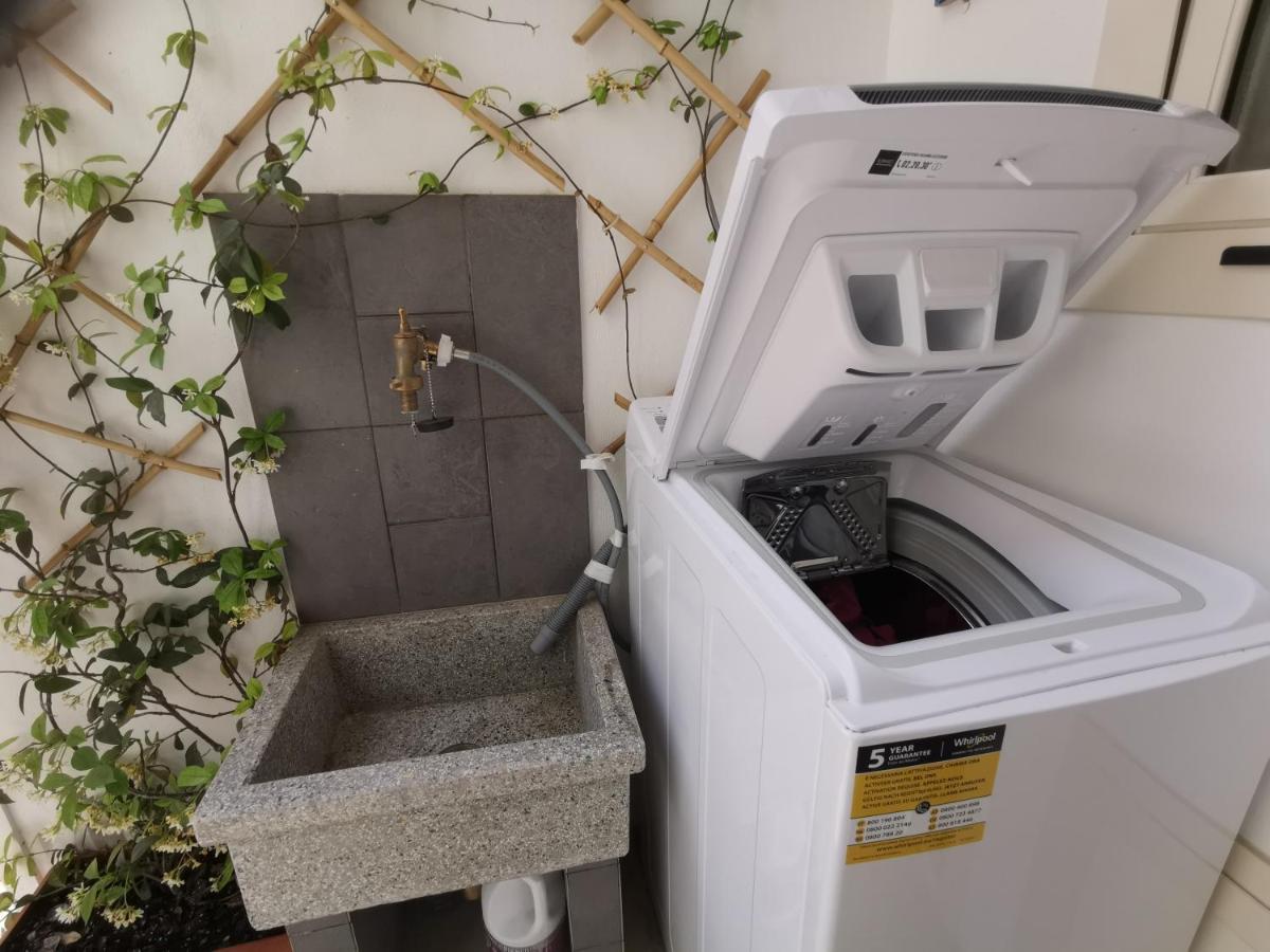 Hotel Kosie - Il Comfort Di Stile Con 2 Bagni Palermo Exterior foto