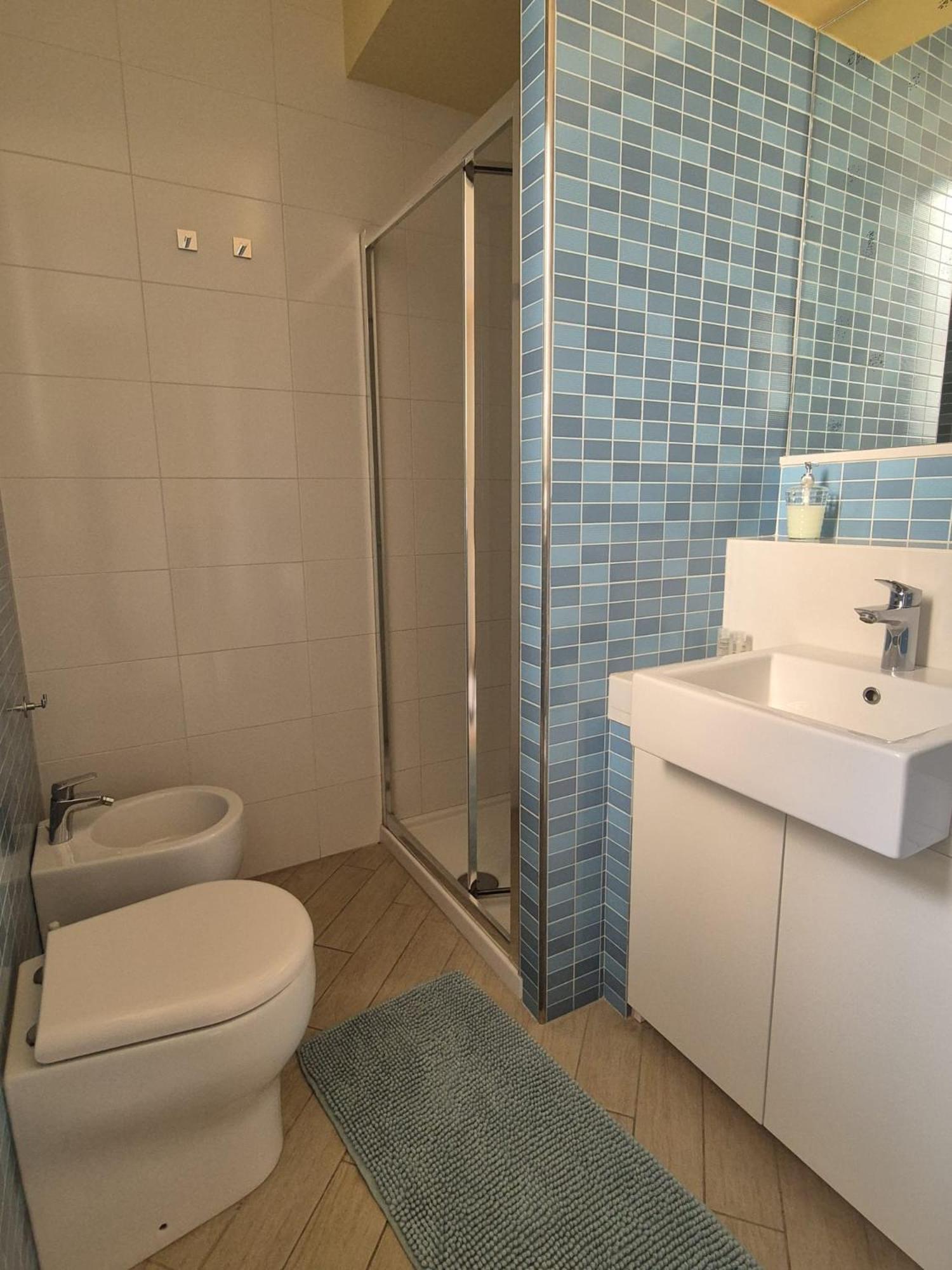 Hotel Kosie - Il Comfort Di Stile Con 2 Bagni Palermo Exterior foto